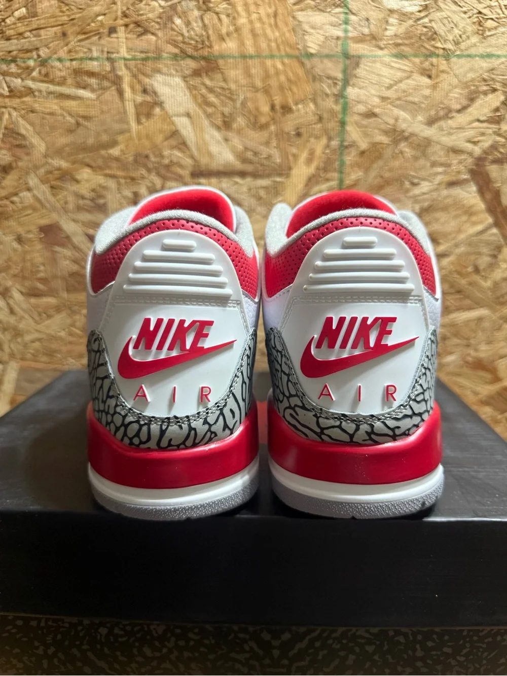 Air Jordan 3 Retro ‘Fire Red’